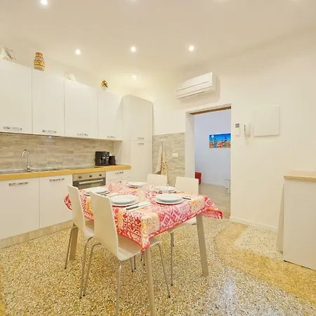 Dolcevita N 374 Apartman Velence