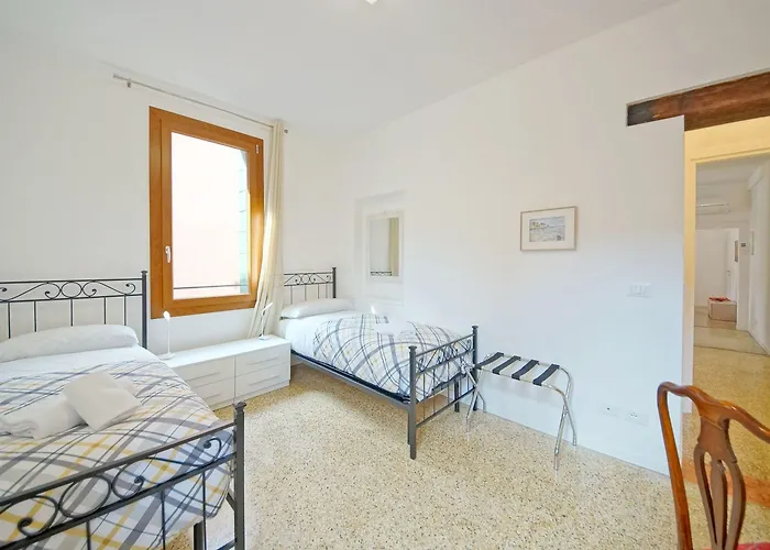 Dolcevita N 374 *